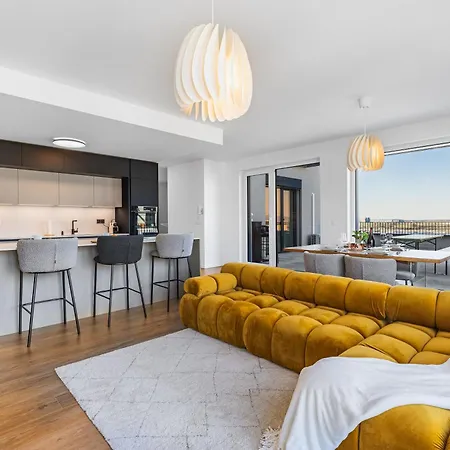 Апартаменти Panorama Bory Penthouse