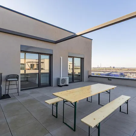 Panorama Bory Penthouse Apartment *